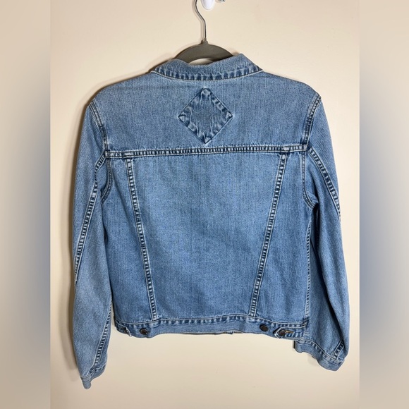 Austin Clothing Co. women’s jean jacket with 4 pockets on front. Size Medium - Picture 4 of 8